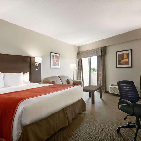 Travelodge Hotel By Wyndham Kingston Lasalle Εξωτερικό φωτογραφία