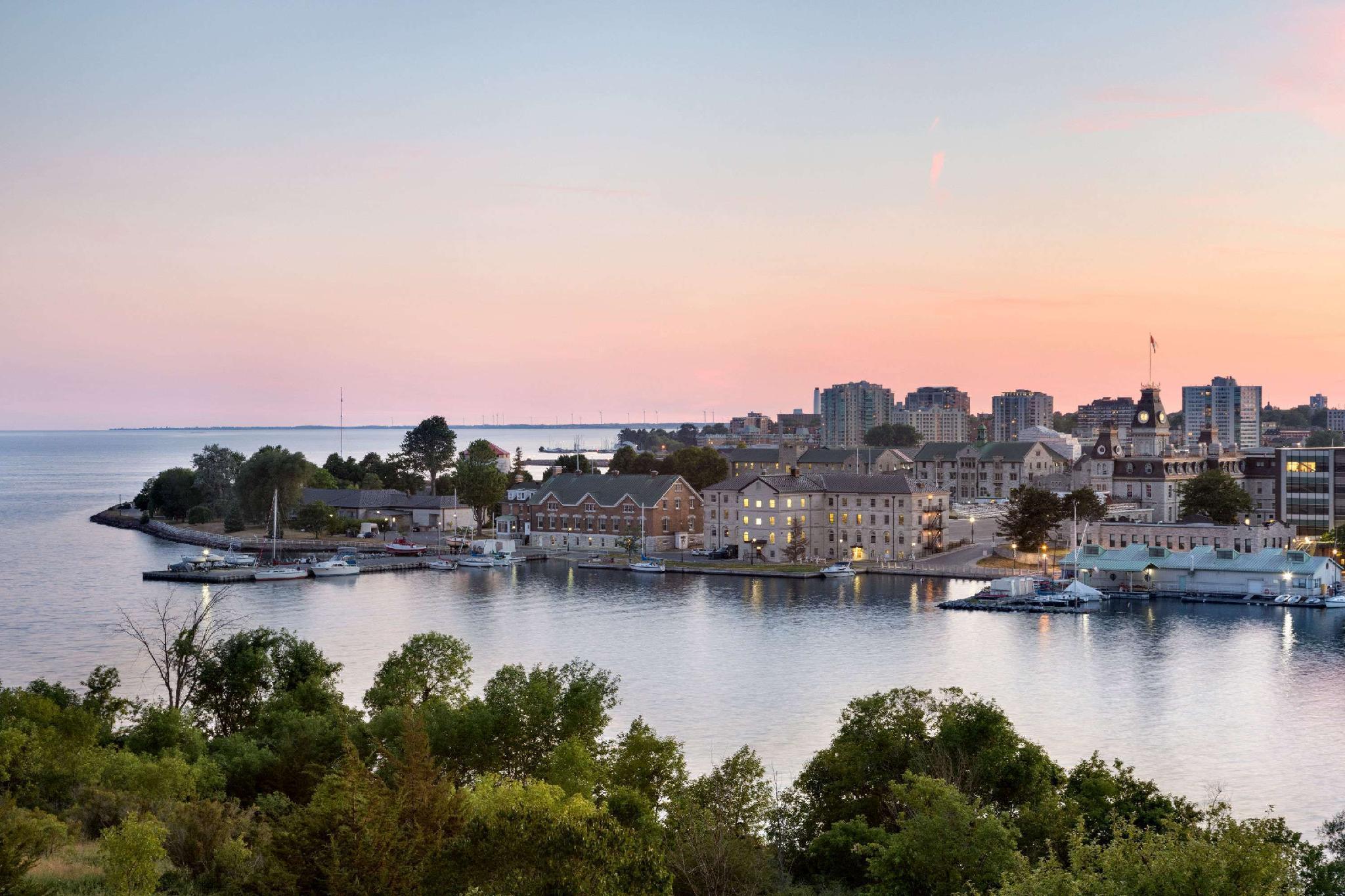 Travelodge Hotel By Wyndham Kingston Lasalle Εξωτερικό φωτογραφία