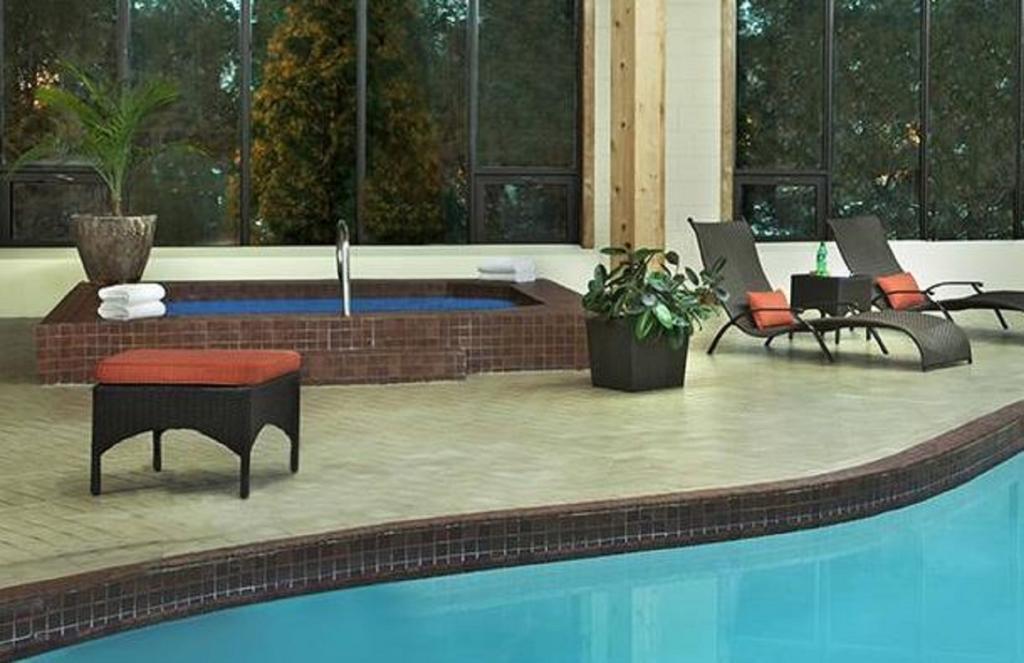 Travelodge Hotel By Wyndham Kingston Lasalle Εξωτερικό φωτογραφία