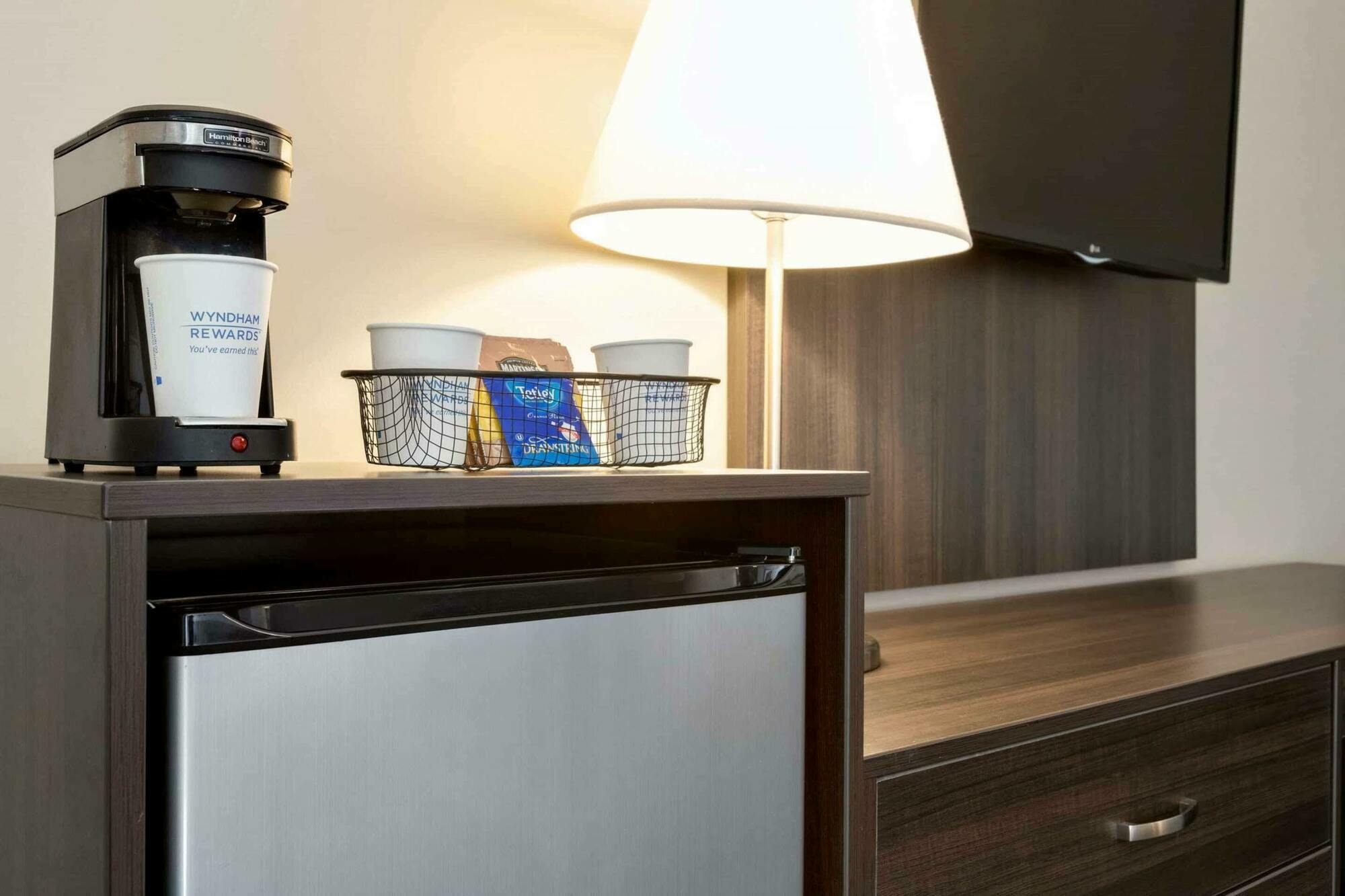 Travelodge Hotel By Wyndham Kingston Lasalle Εξωτερικό φωτογραφία